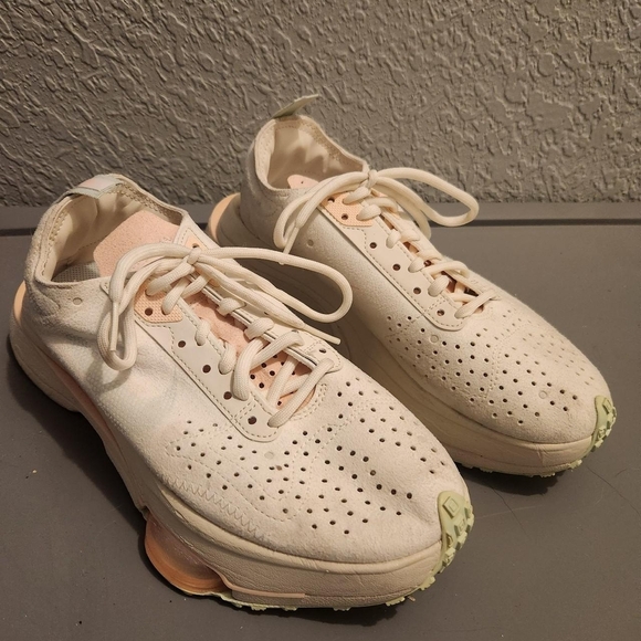 Nike Air Zoom Type Guava Ice Pale Ivory Pink Sneaker - Picture 1 of 5